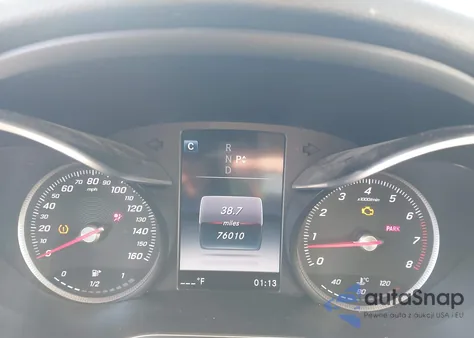 2016 Mercedes-Benz C 300 4Matic z USA, uszkodzony, nr VIN 55SWF4KB8GU117110